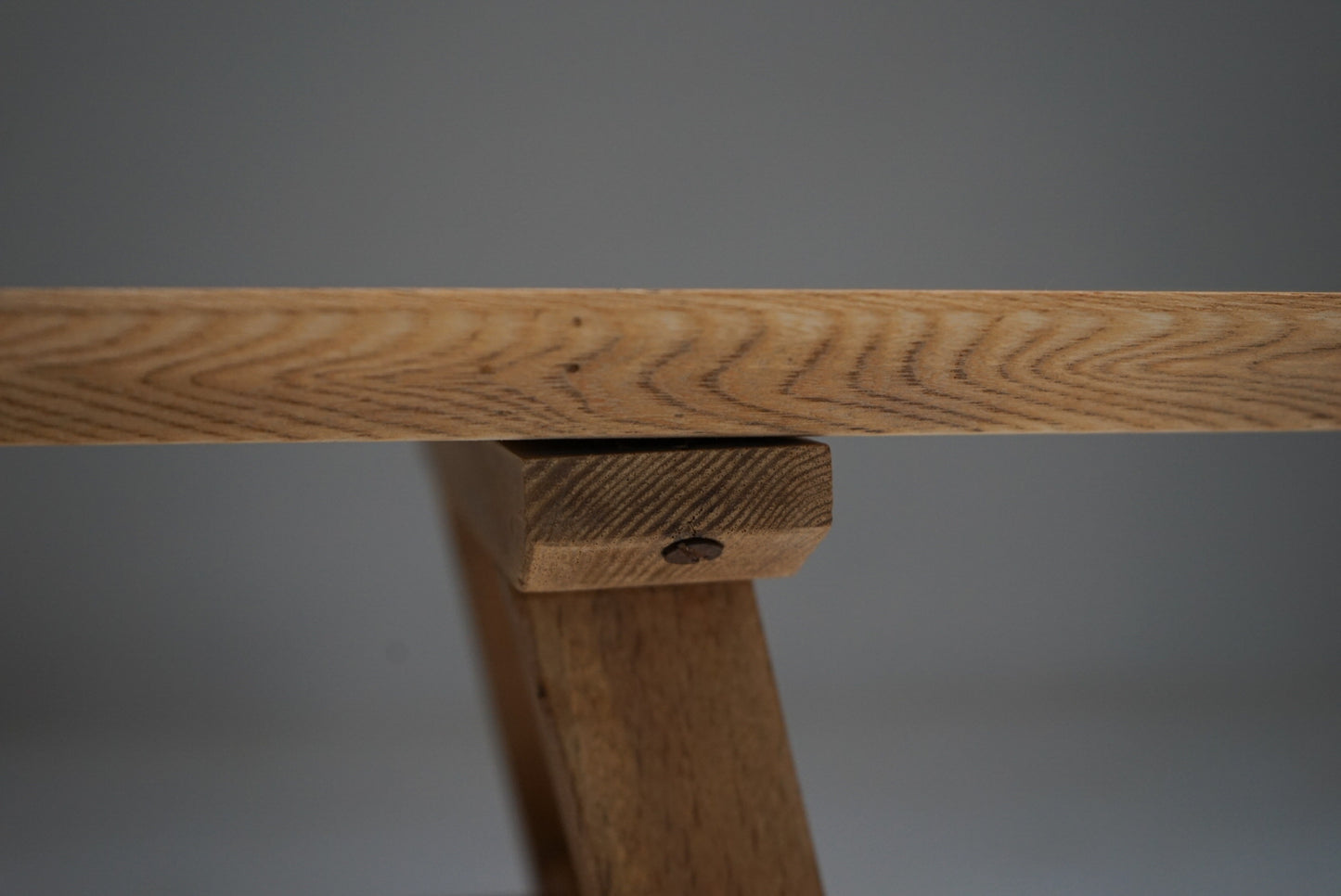 サイドテーブル