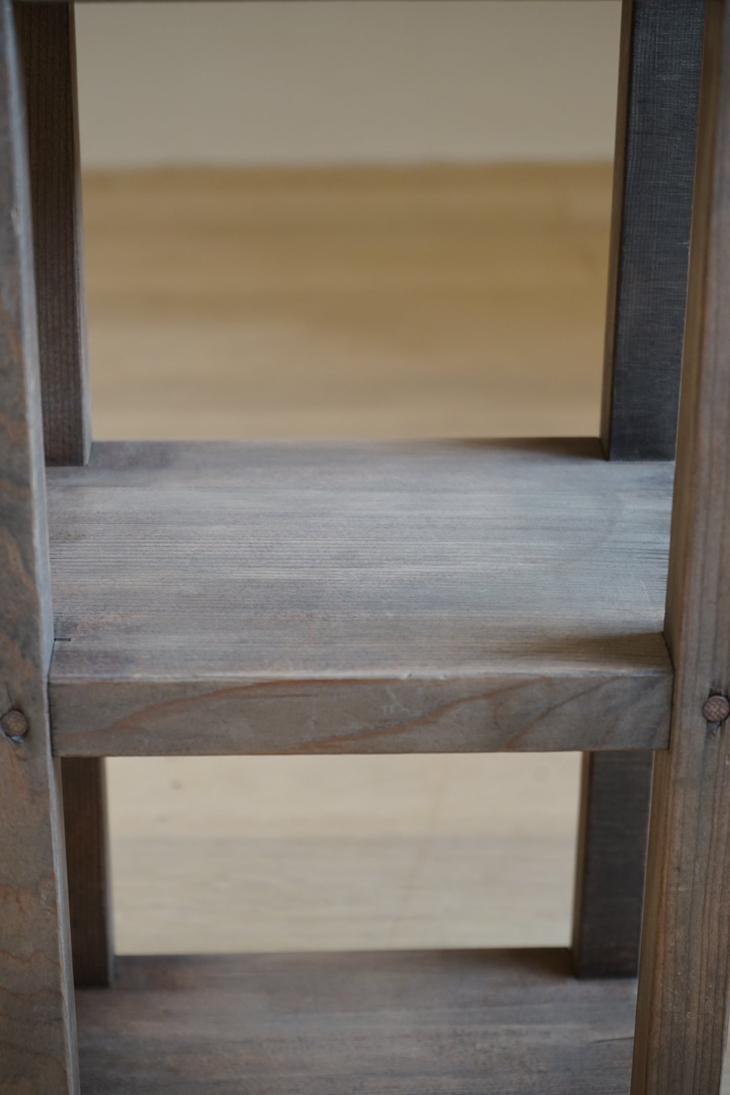 Display shelves