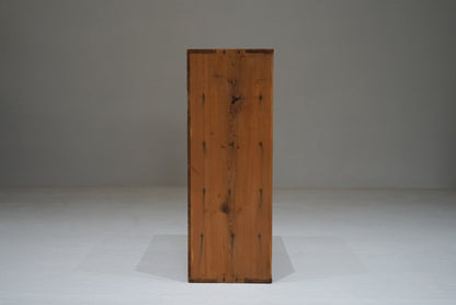 引き出し10杯の収納棚