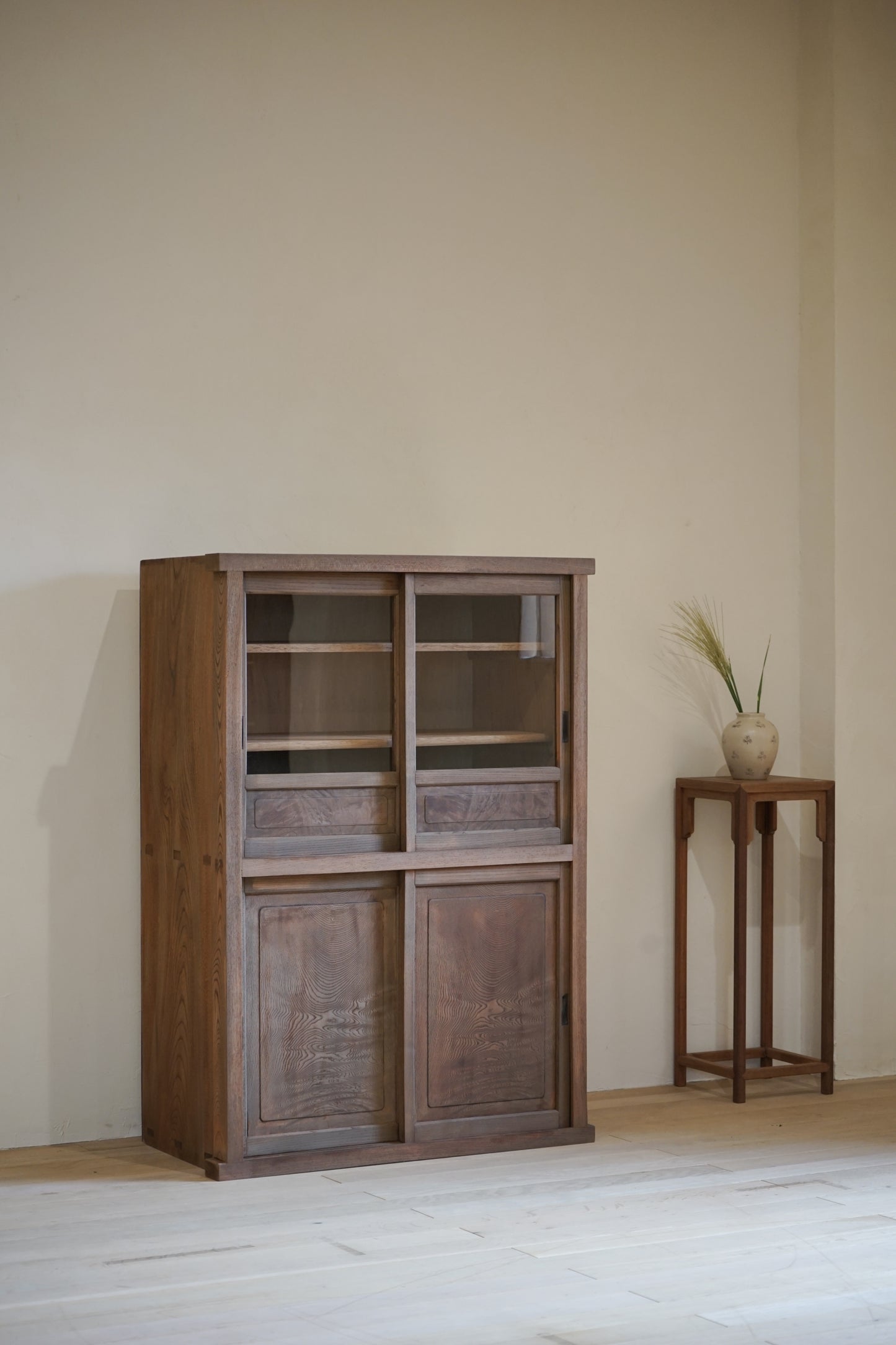 Storage shelf