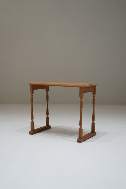 サイドテーブル