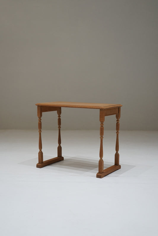 サイドテーブル