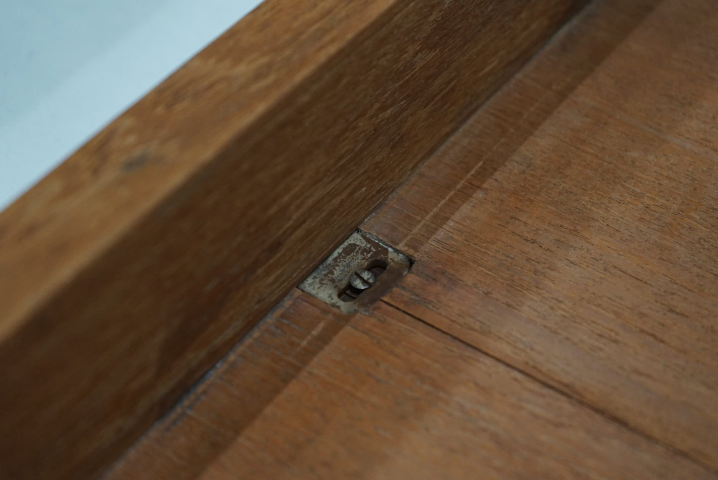 サイドテーブル