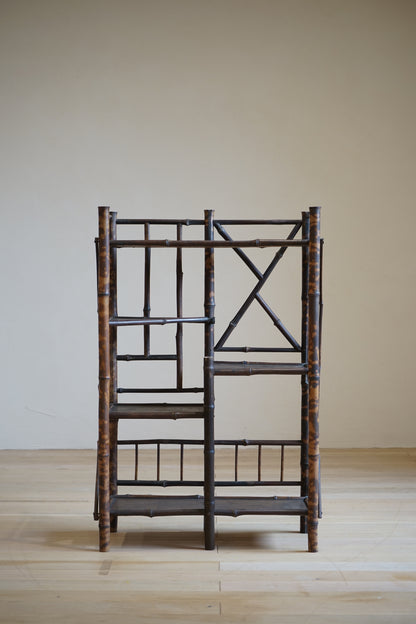 Display shelves
