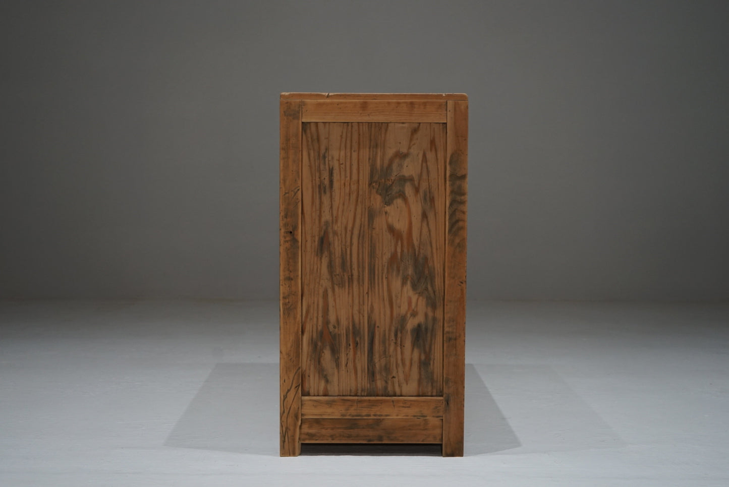 引き出し22杯の収納棚