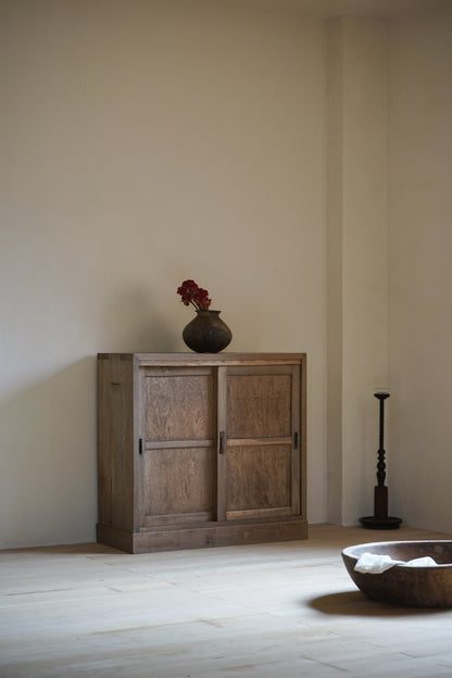 Storage shelf