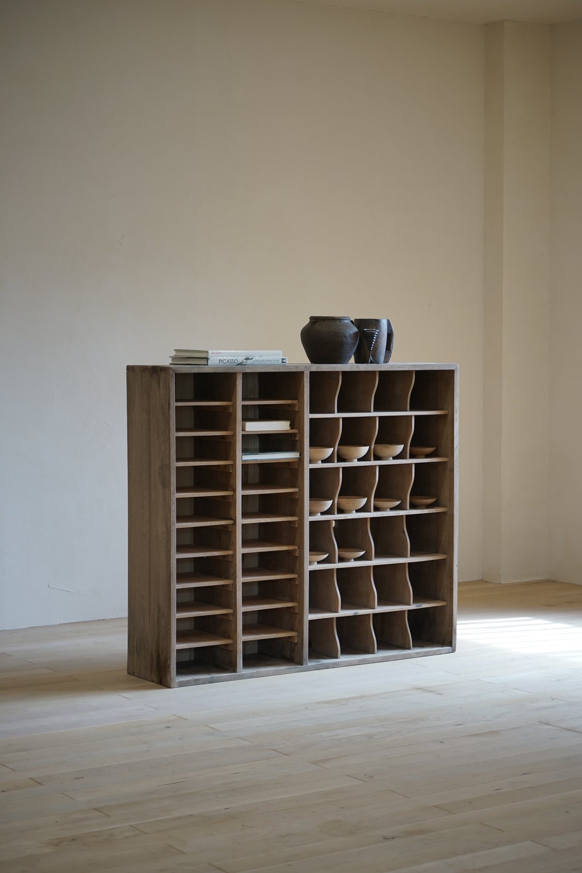 Storage shelf