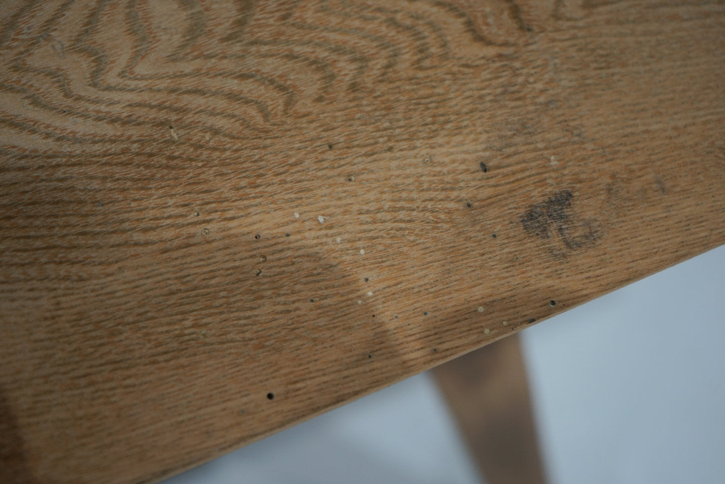 サイドテーブル