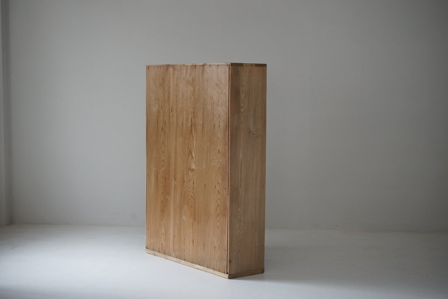 収納棚