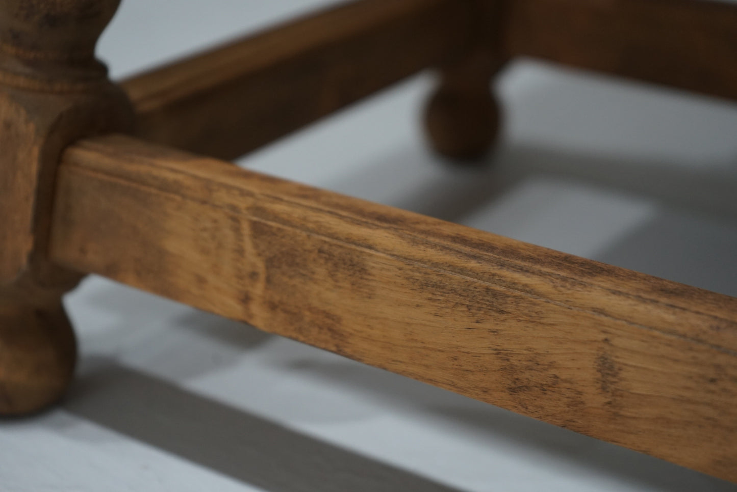 サイドテーブル