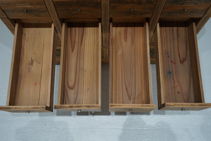 引き出し22杯の収納棚