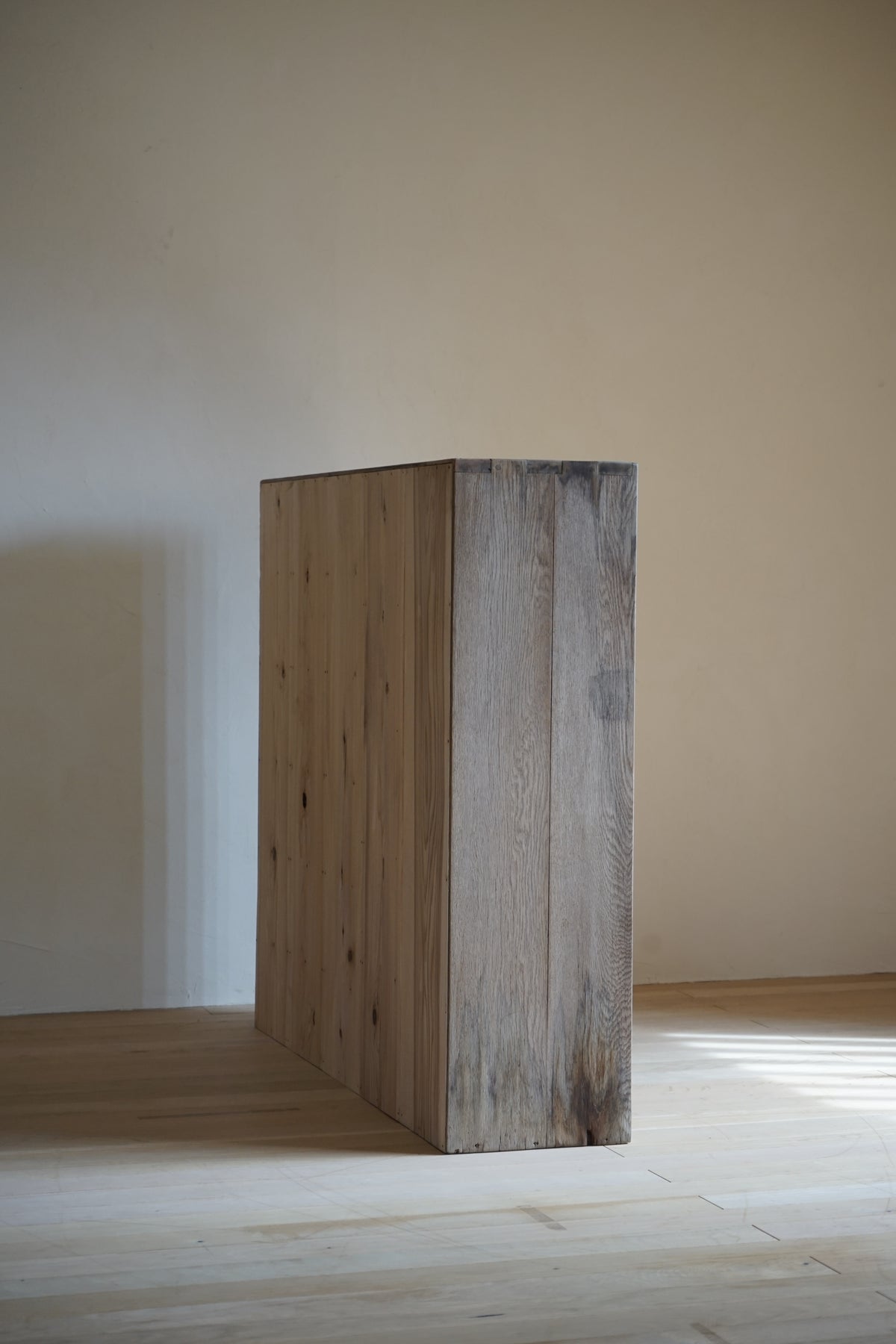 Storage shelf