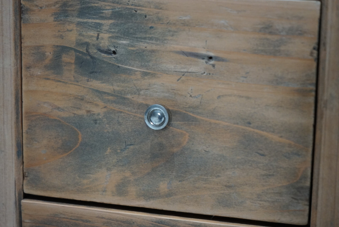 引き出し22杯の収納棚