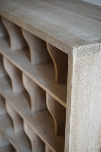 Storage shelf