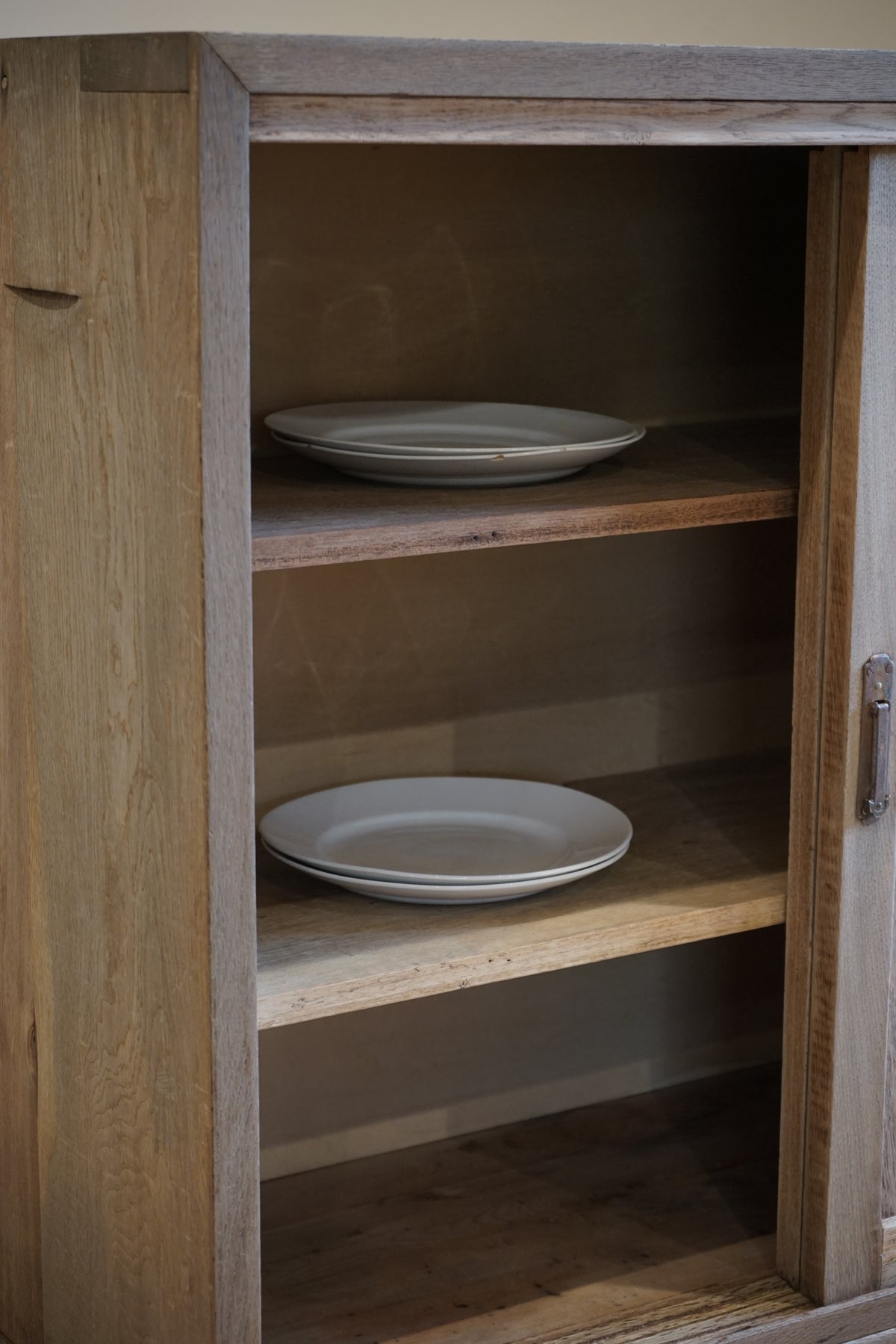 Storage shelf