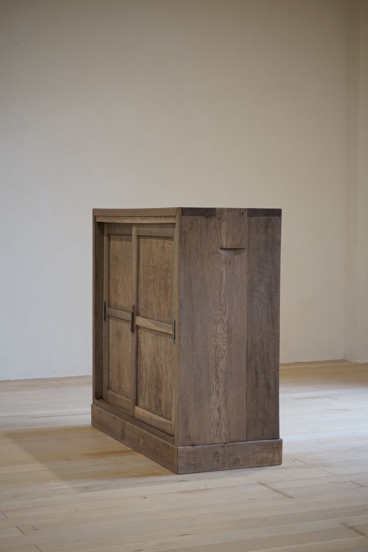 Storage shelf