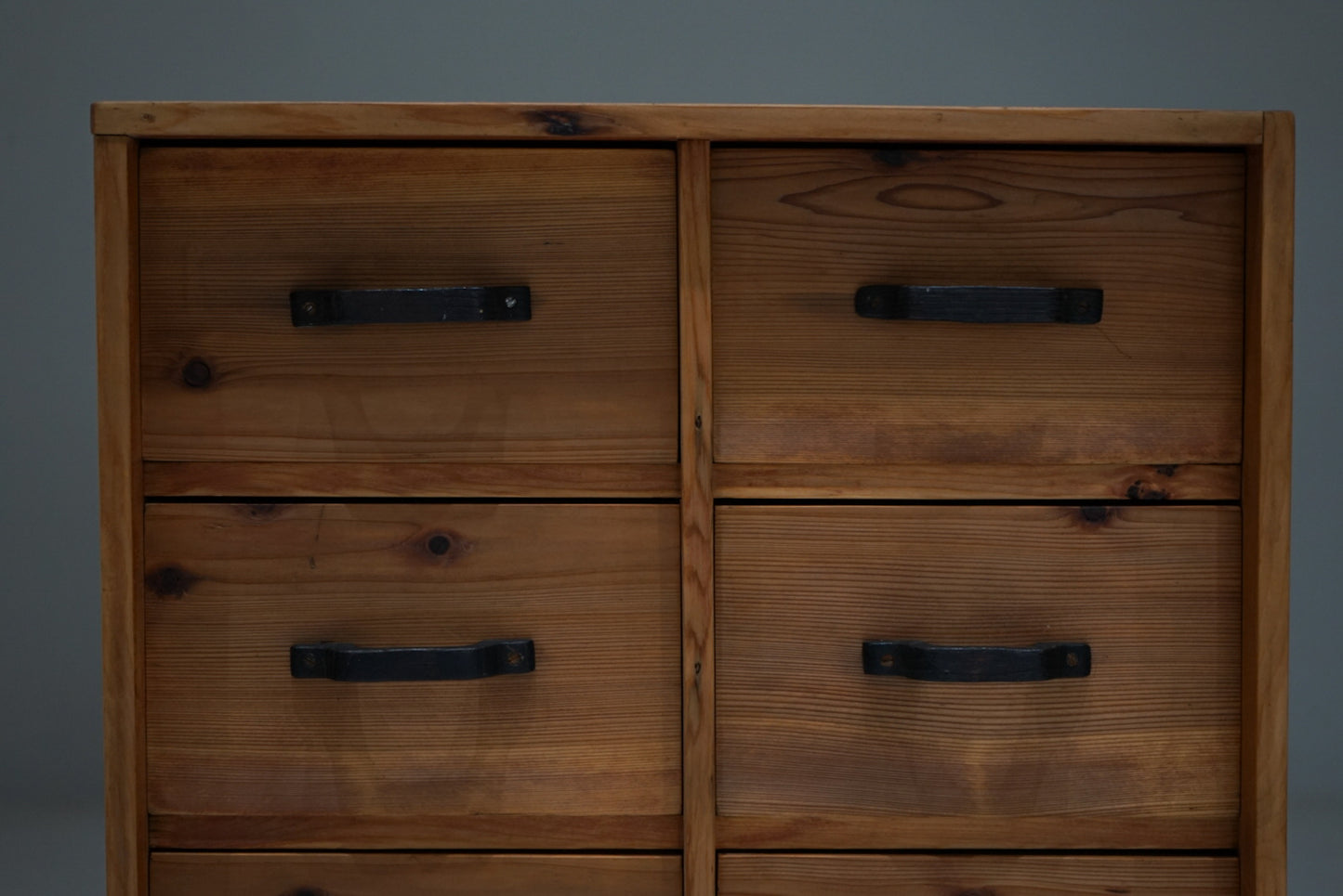 引き出し10杯の収納棚