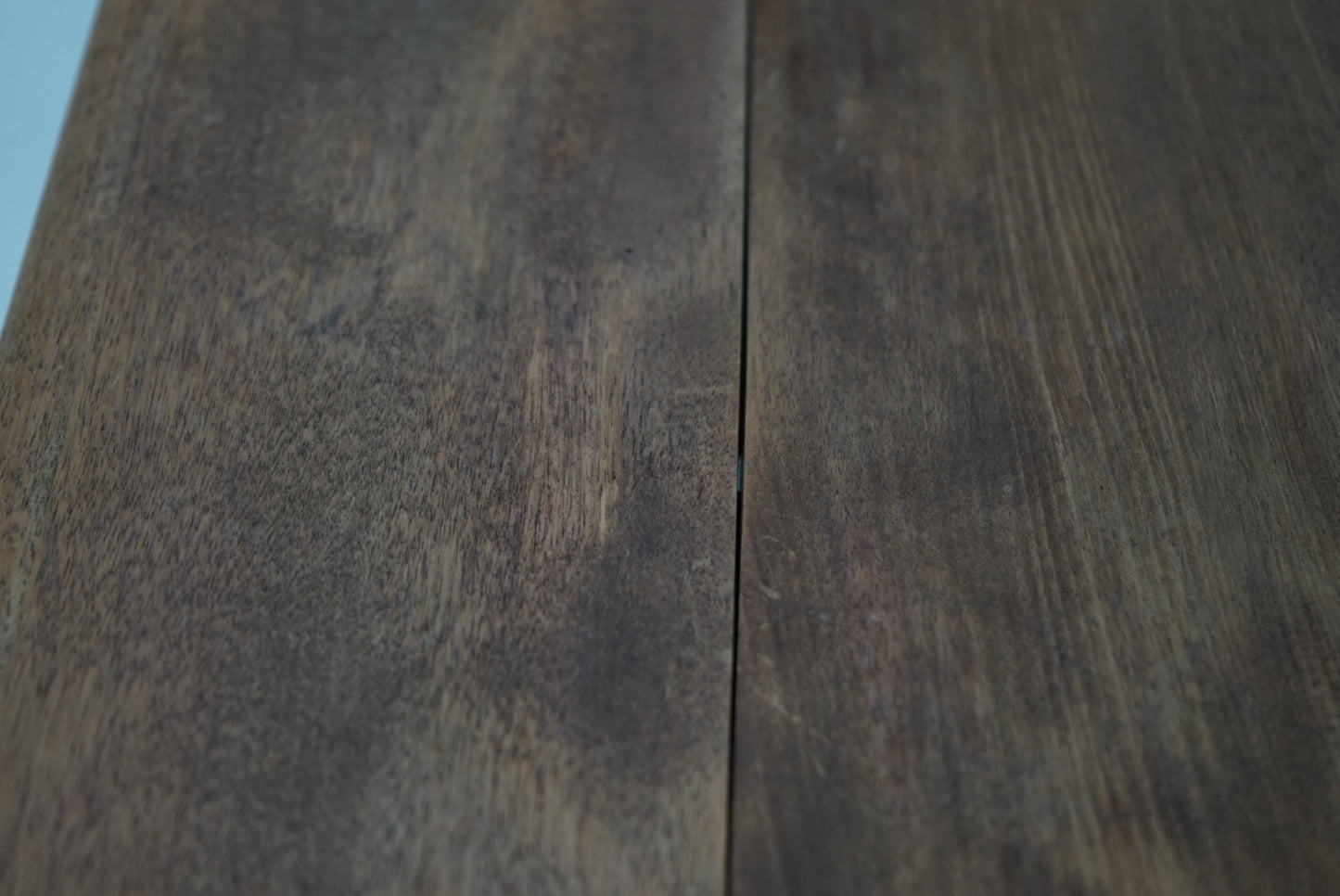 サイドテーブル