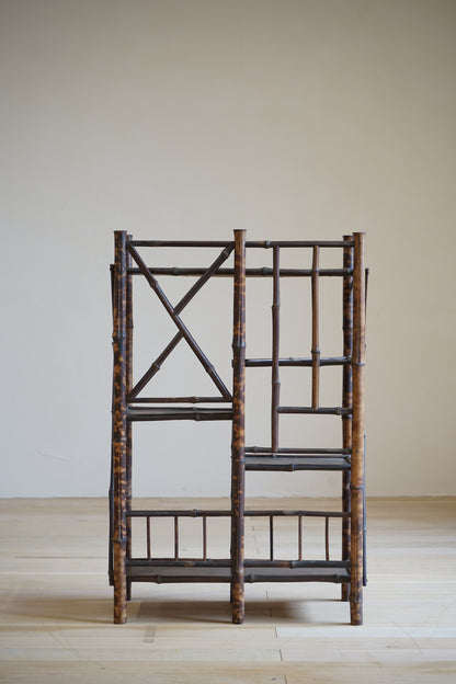 Display shelves