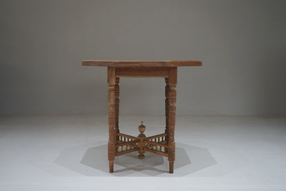 オクタゴンテーブル