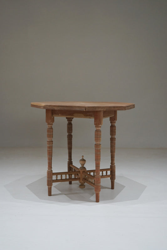 オクタゴンテーブル