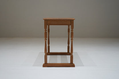 サイドテーブル