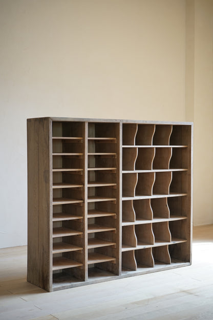 Storage shelf