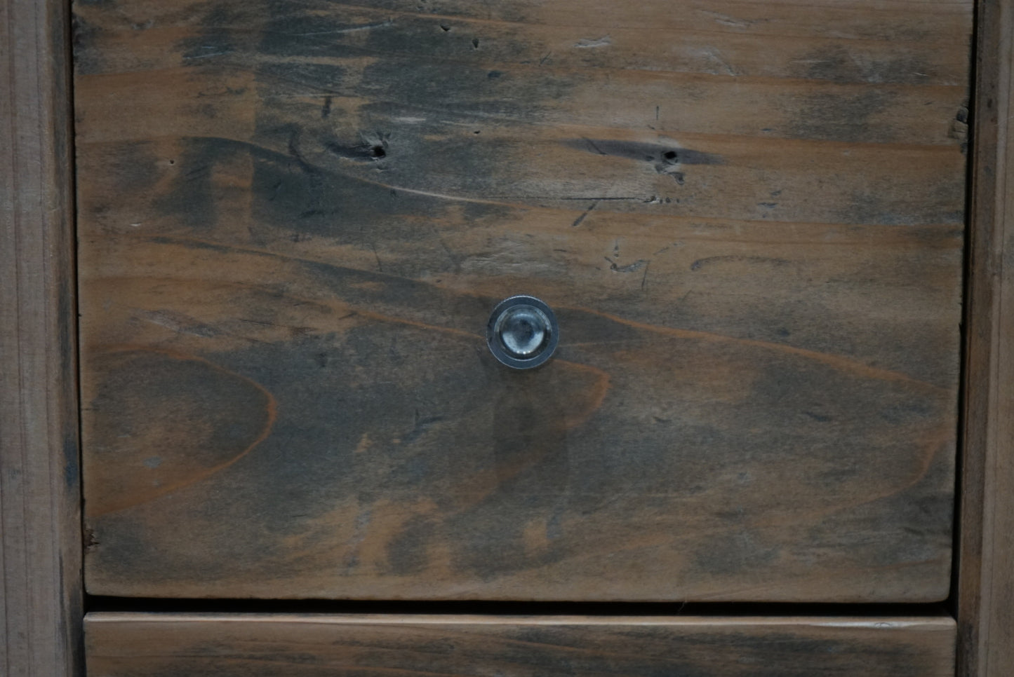 引き出し22杯の収納棚