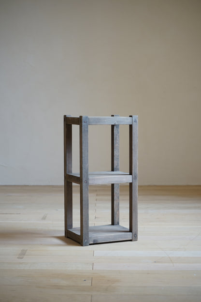 Display shelves