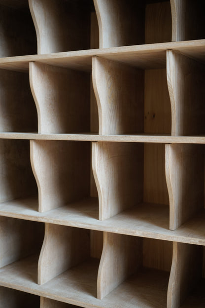 Storage shelf