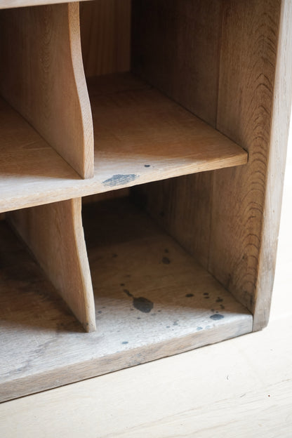 Storage shelf