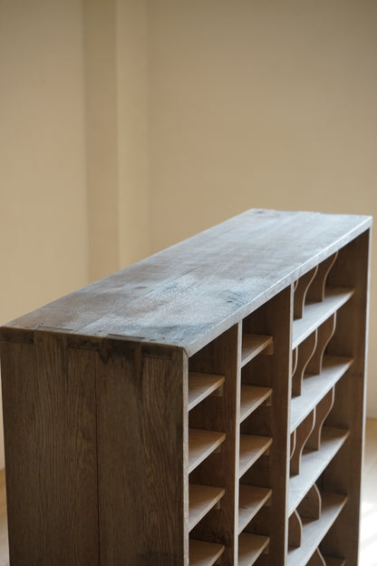 Storage shelf