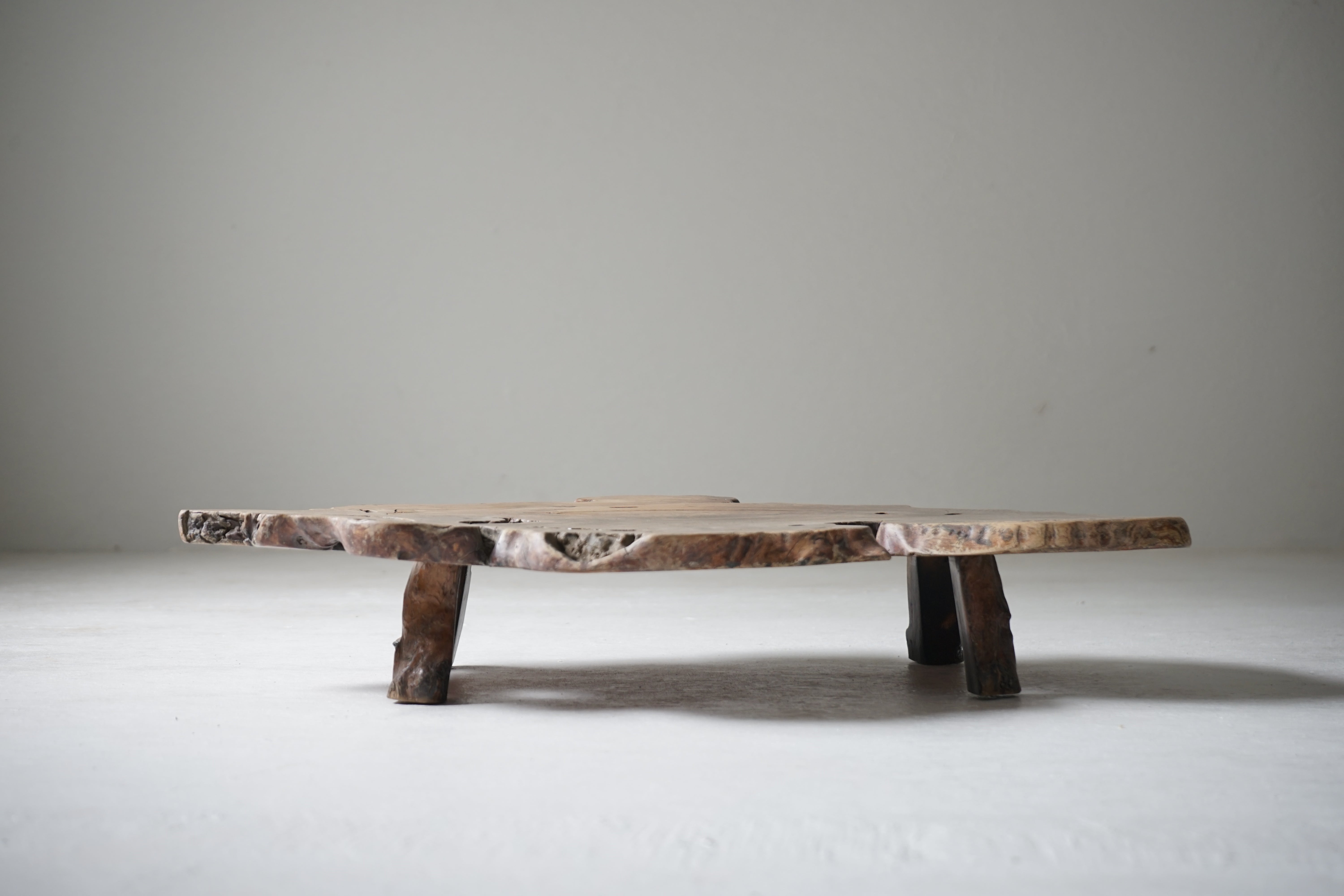 し*ん様 実家整理　古い木の展示台 展示台 – casin