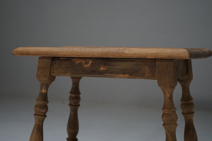 サイドテーブル