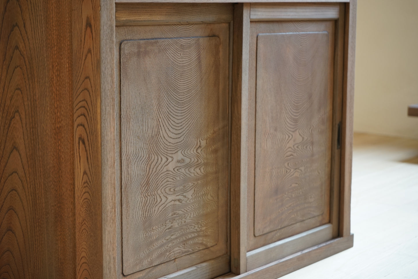 Storage shelf