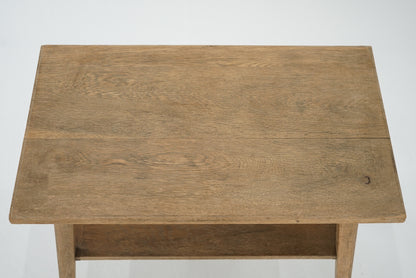 サイドテーブル