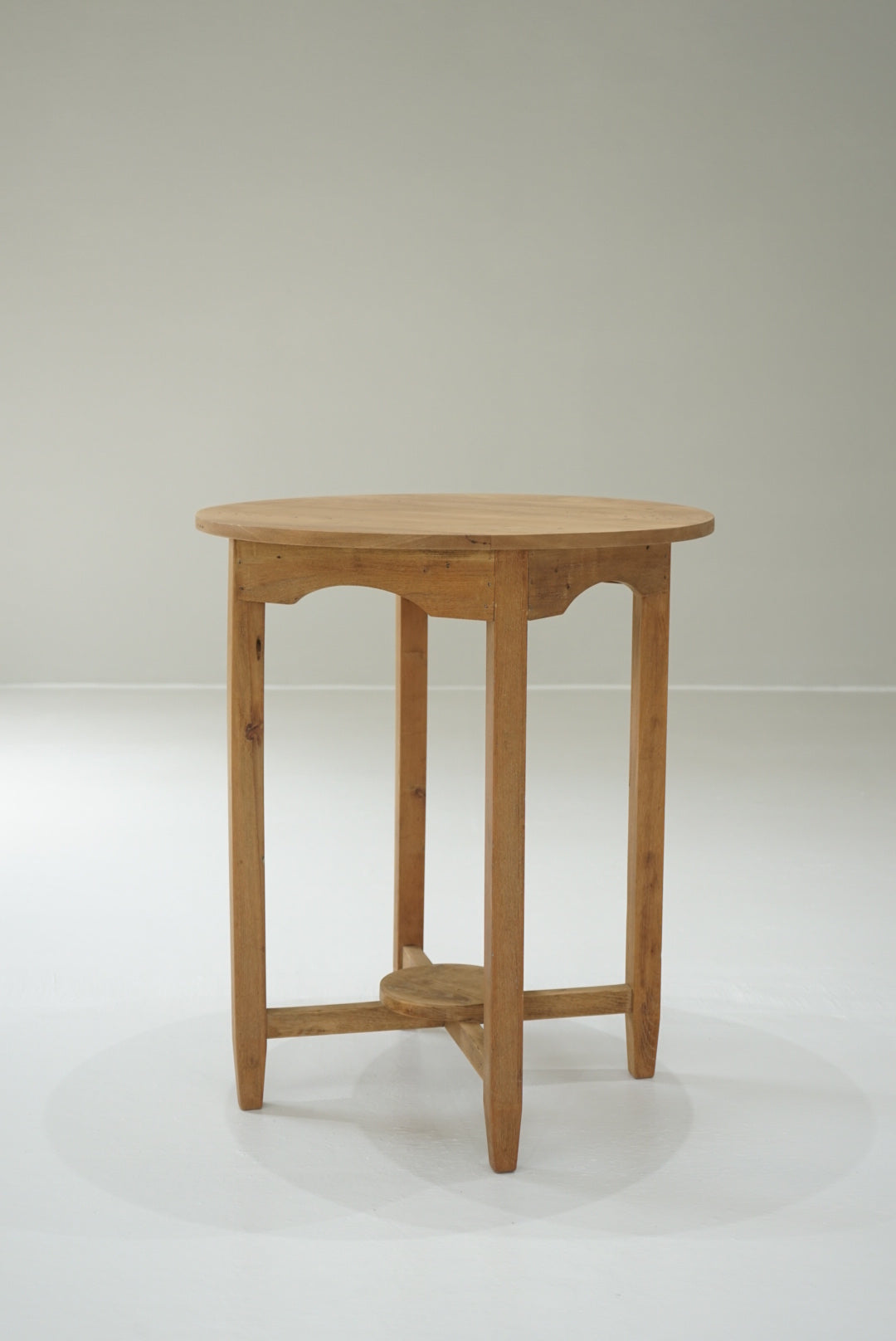 ラウンドテーブル