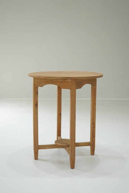 ラウンドテーブル