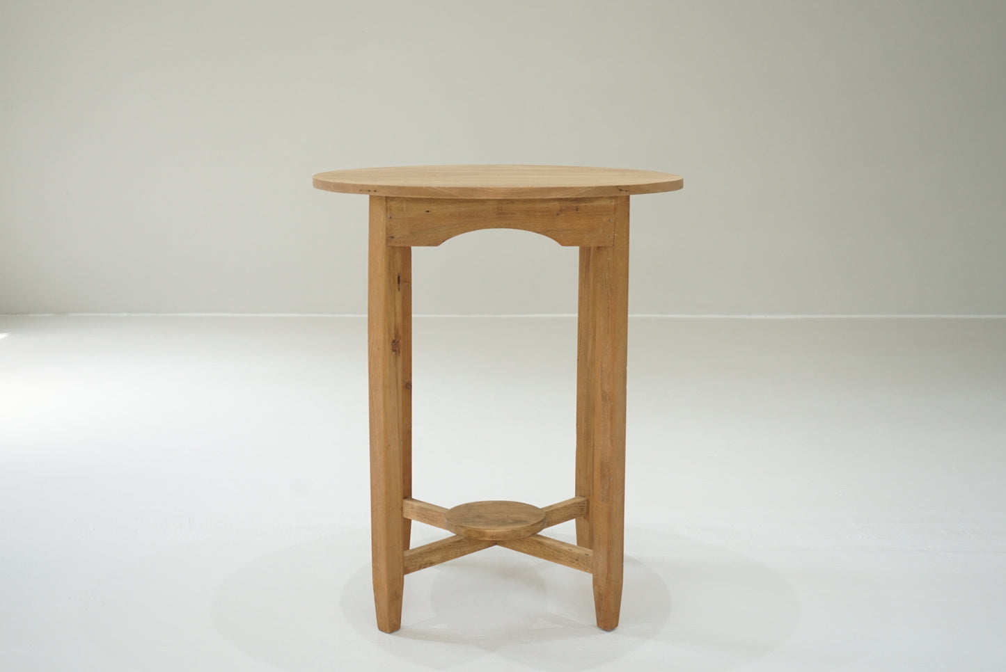 ラウンドテーブル