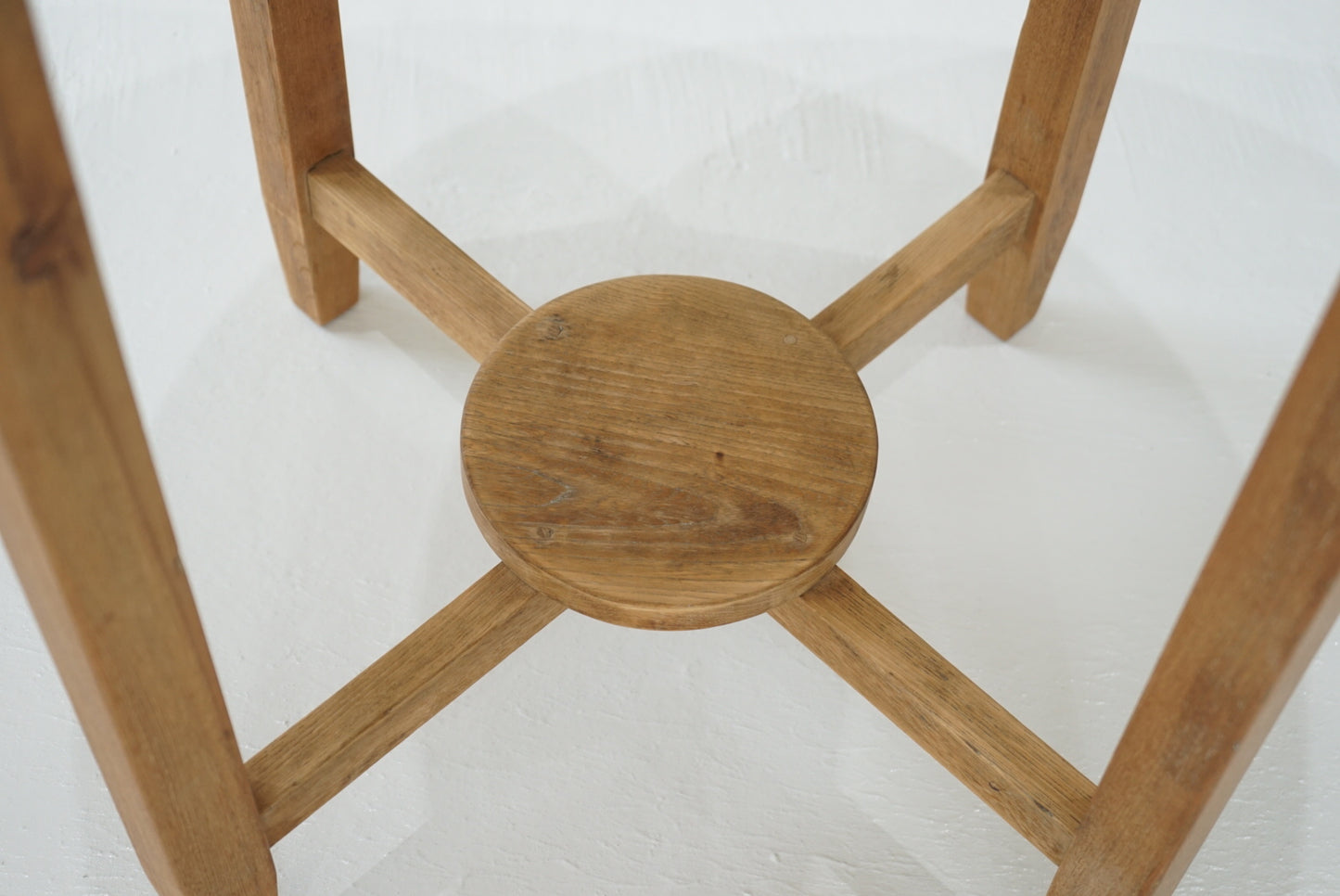 ラウンドテーブル