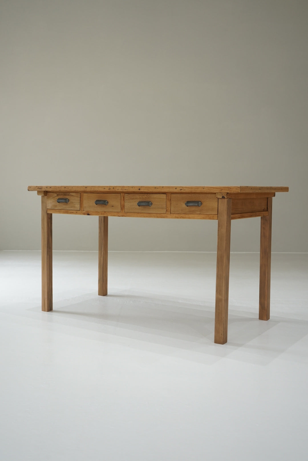 ダイニングテーブル