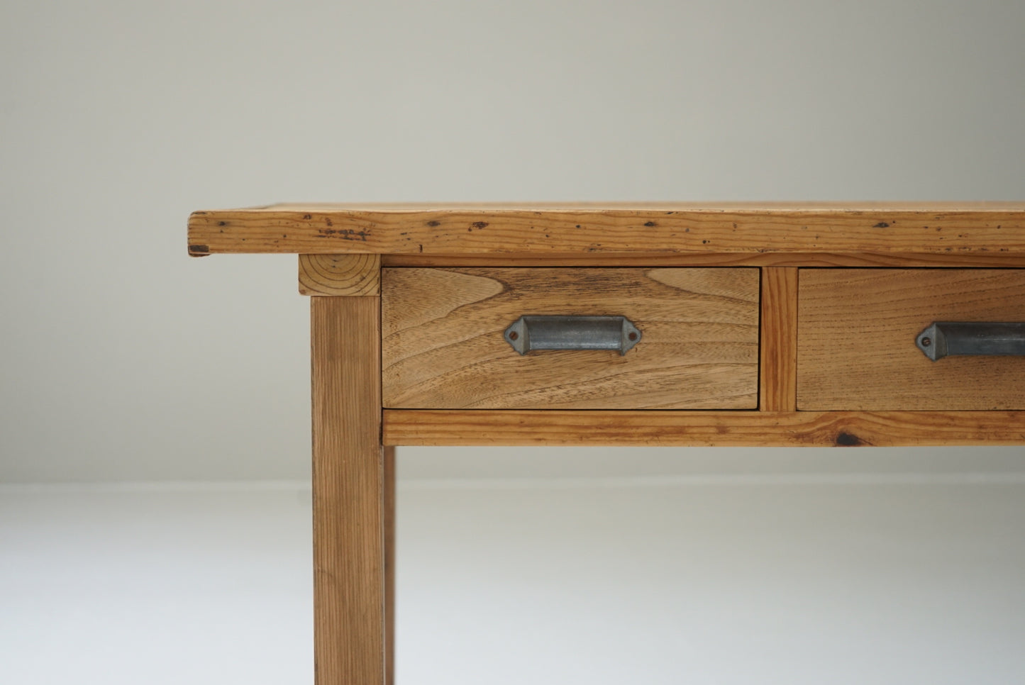 ダイニングテーブル