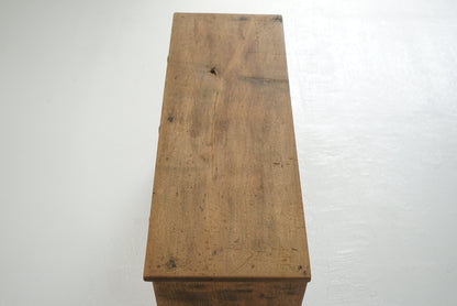 引き出し12杯の収納棚