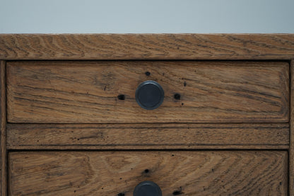 引き出し12杯の収納棚