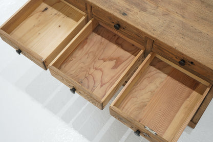 引き出し12杯の収納棚