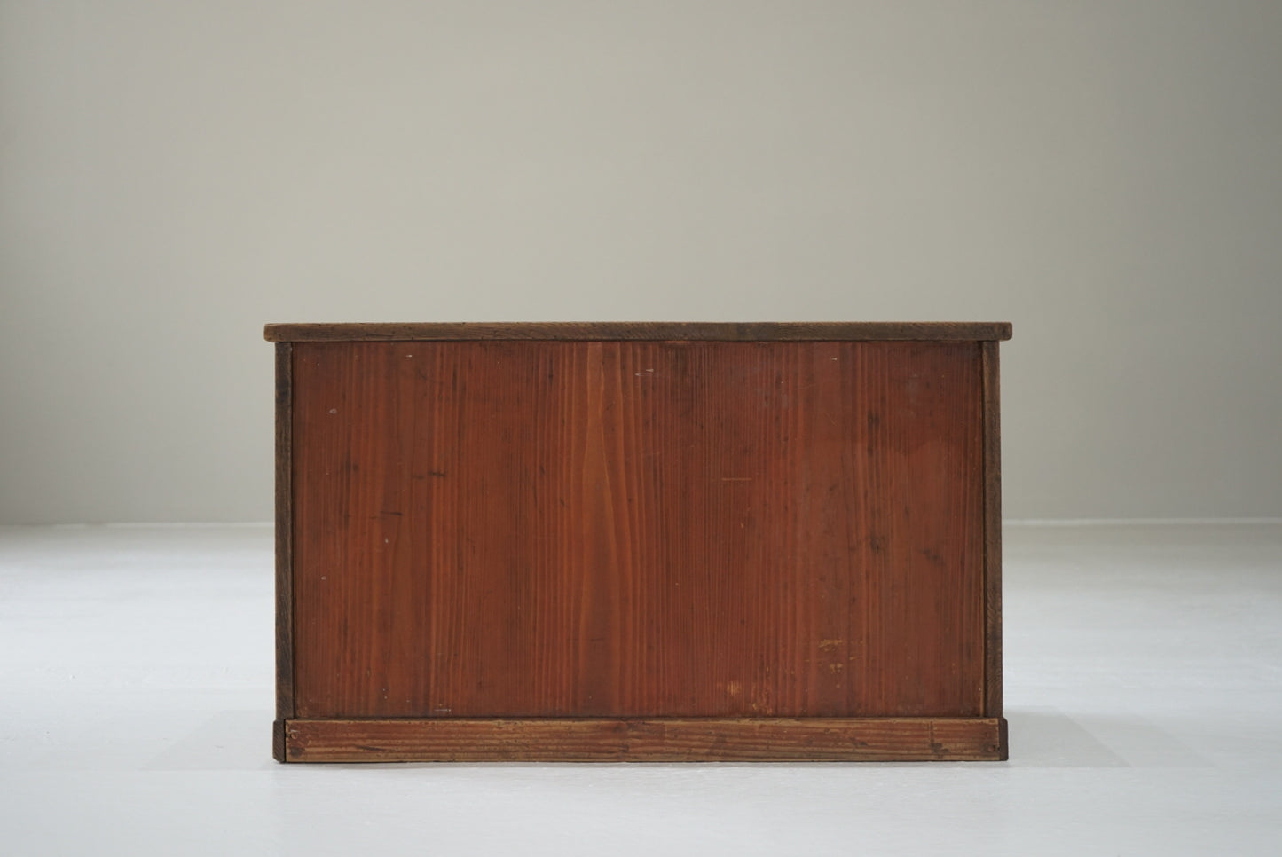 引き出し12杯の収納棚