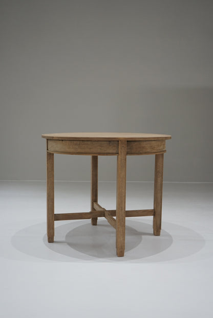 ダイニングテーブル