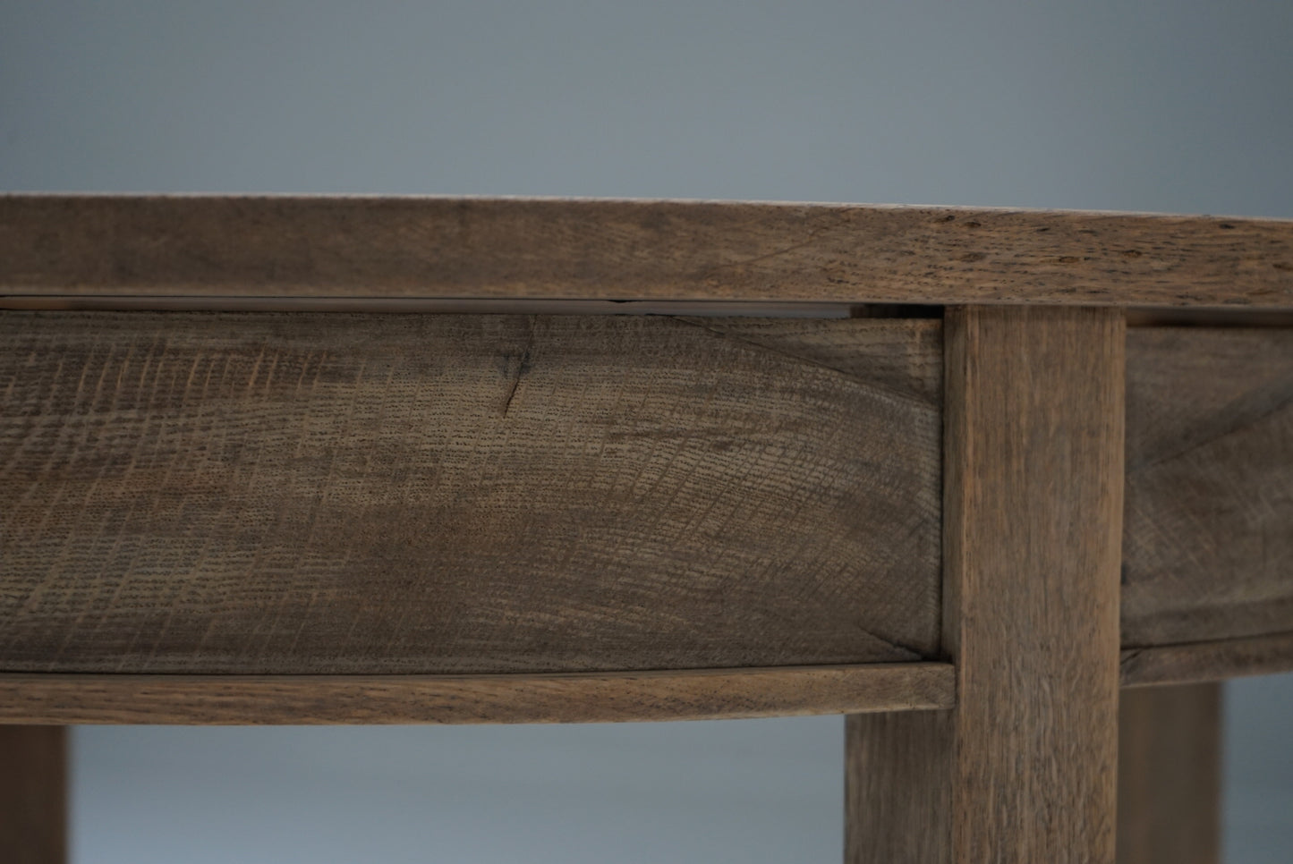 ダイニングテーブル