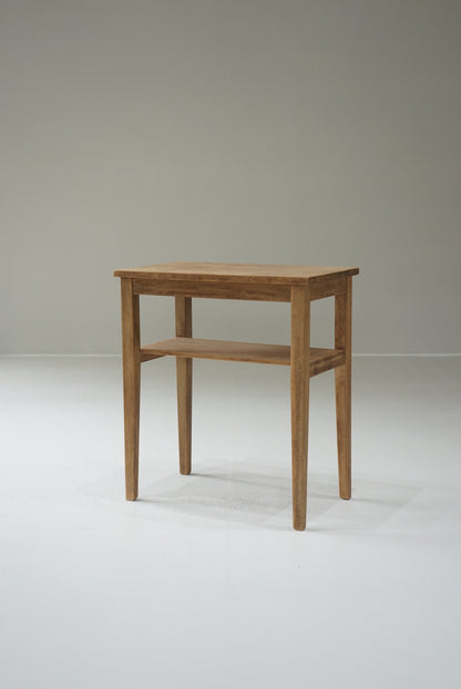 サイドテーブル