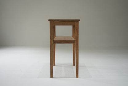 サイドテーブル